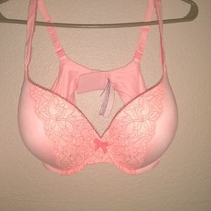 2 VS Bras 38D